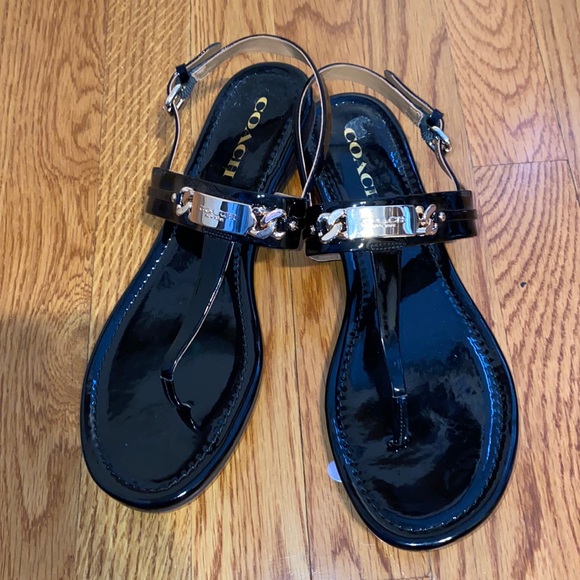 Bcbgeneration Hank Platform Wedge Thong Sandals in Black | Lyst